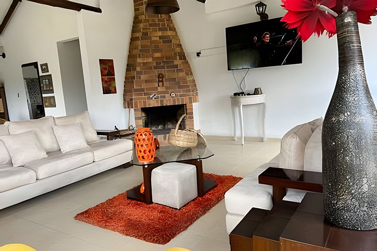 Casa de montaña con vista, BBQ y wifi confiable