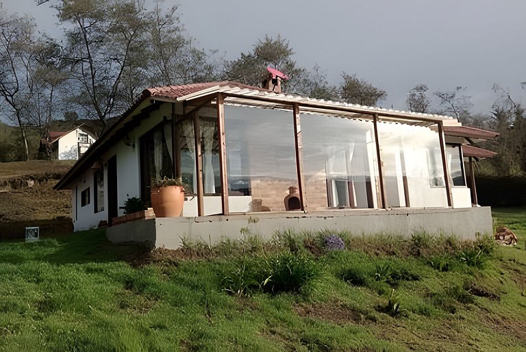 Casa de montaña con vista, BBQ y wifi confiable