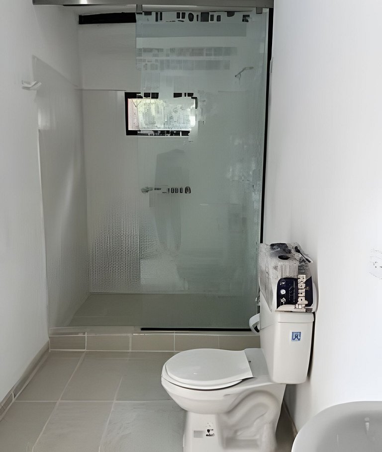 Casa del Cielo: Aventura, descanso y estrellas sobre montaña