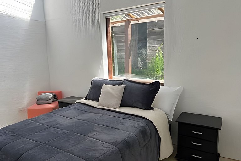 Casa del Cielo: Aventura, descanso y estrellas sobre montaña