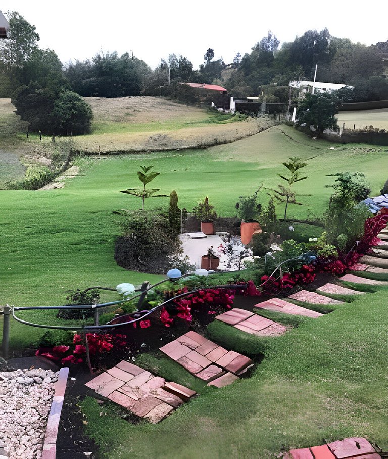 Casa con huerto orgánico.