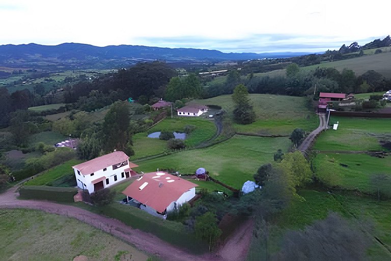 Casa con huerto orgánico.
