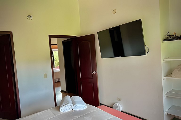 Casa con huerto orgánico.