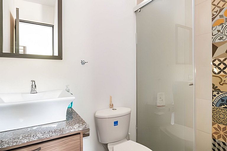 Apto con balcón vista amanecer