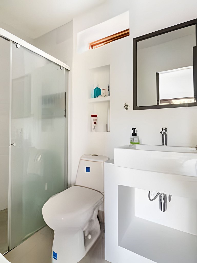 Apto con balcón vista amanecer