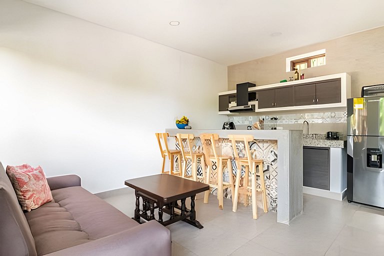 Apto con balcón vista amanecer