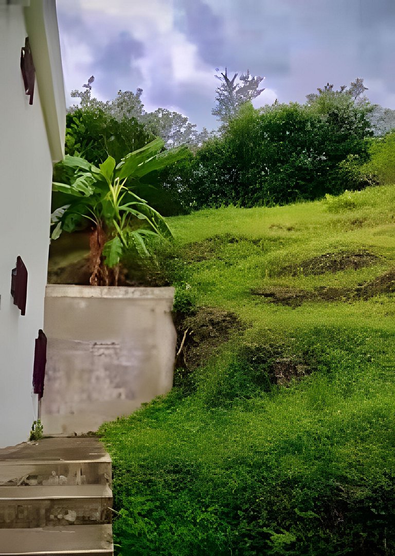 Apto con balcón vista amanecer