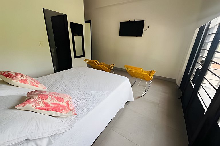 Apto con balcón vista amanecer