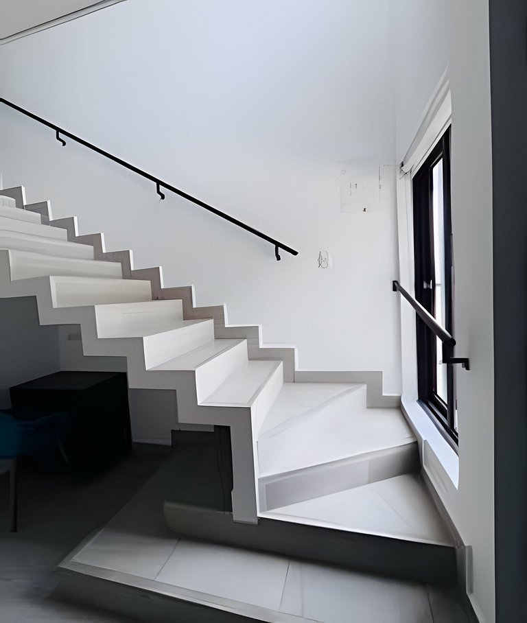 Apto con balcón vista amanecer