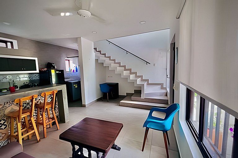 Apto con balcón vista amanecer